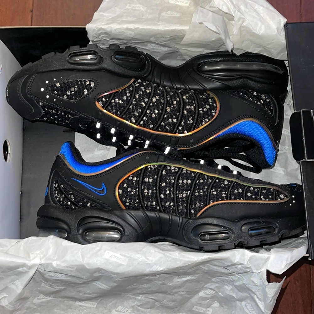 Nike Supreme Air Max Tailwind IV